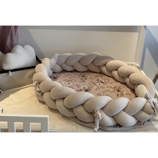 Βρεφική φωλίτσα με αποσπώμενη πλεξούδα 