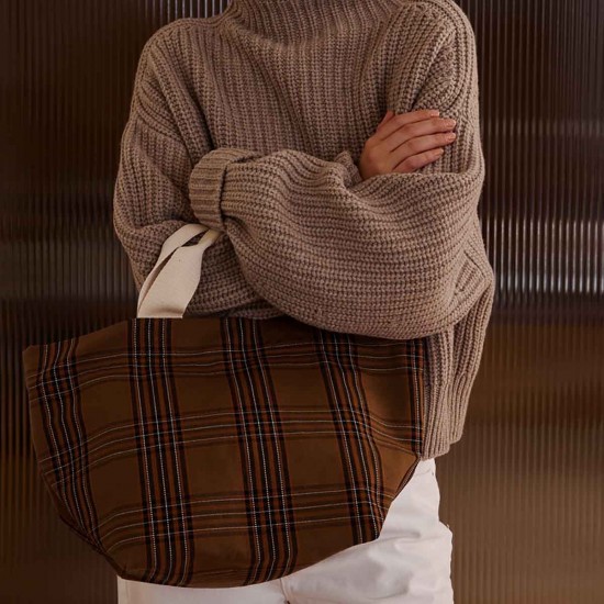 TINA TARTAN