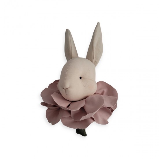 RABBIT LIGHT BEIGE IN A POWDER FLOWER